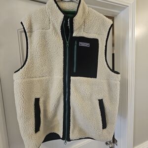 Vineyard Vines Cream Sherpa Vest with Black Trim and Teal Zippers